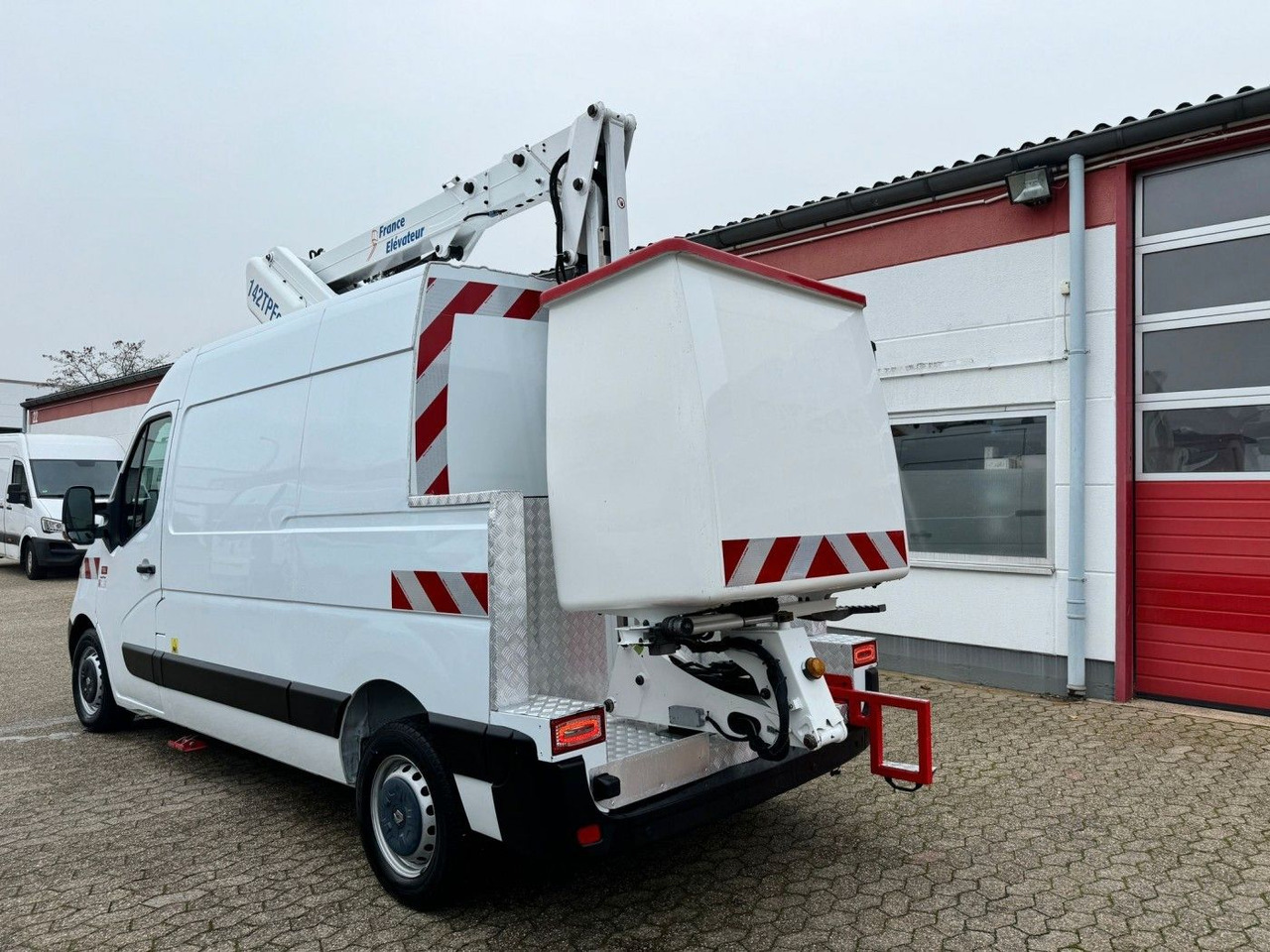 Renault Master Steiger France Elévateur 142 TPFcc - Vazdušna platforma montirana na kamion: slika 5 Renault Master Steiger France Elévateur 142 TPFcc - Vazdušna platforma montirana na kamion: slika 5