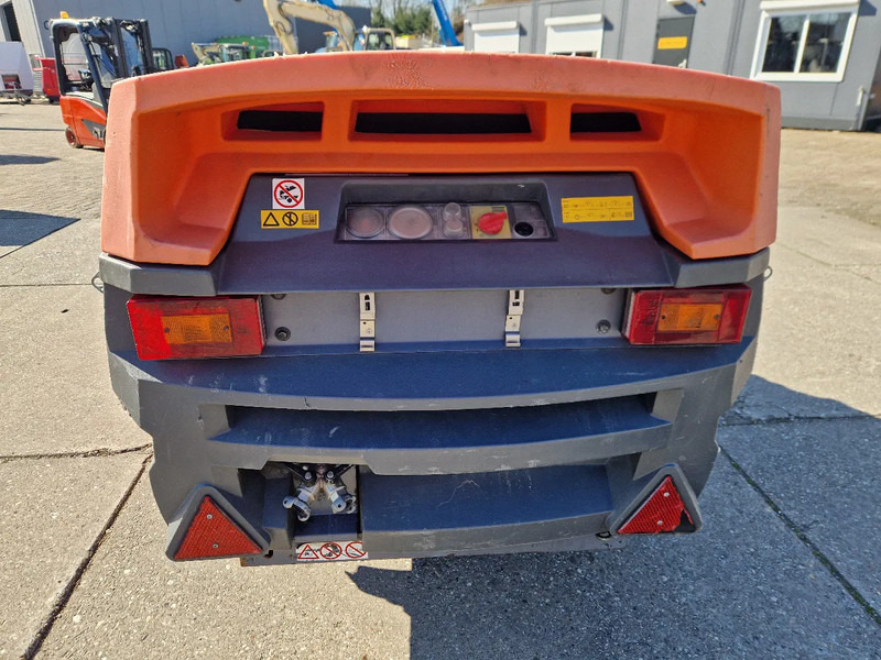 Atlas-Copco XAS57 in zeer nette staat - Kompresor za vazduh: slika 5 Atlas-Copco XAS57 in zeer nette staat - Kompresor za vazduh: slika 5