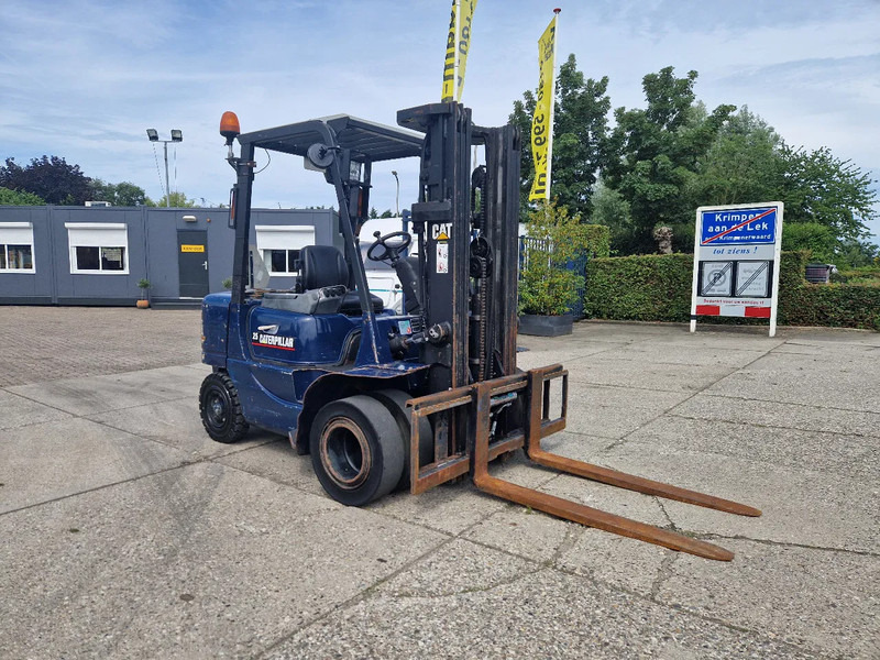 Caterpillar DP25K met breed vorkenbord - Dizel viljuškar: slika 2 Caterpillar DP25K met breed vorkenbord - Dizel viljuškar: slika 2