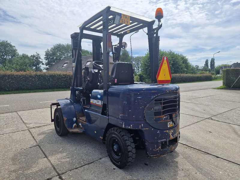 Caterpillar DP25K met breed vorkenbord - Dizel viljuškar: slika 3 Caterpillar DP25K met breed vorkenbord - Dizel viljuškar: slika 3