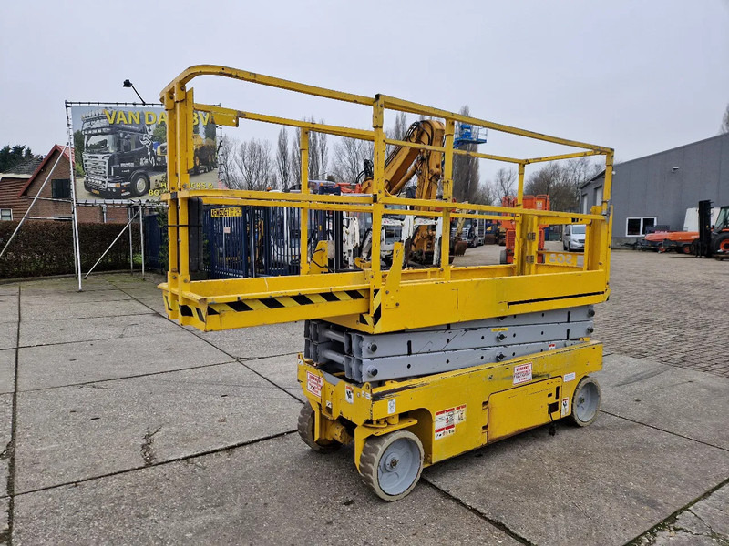 Genie GS2032 elektrisch werkhoogte 8m. met keuring - Lift u obliku makaza: slika 1 Genie GS2032 elektrisch werkhoogte 8m. met keuring - Lift u obliku makaza: slika 1