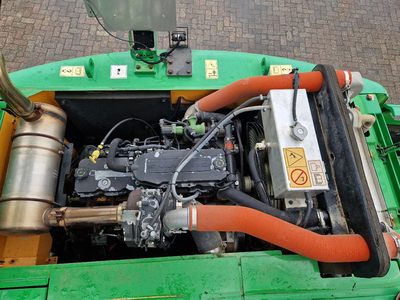 Hyundai Robex 160W-9A met 6-cilinder Cummins motor - Bager točkaš: slika 5 Hyundai Robex 160W-9A met 6-cilinder Cummins motor - Bager točkaš: slika 5