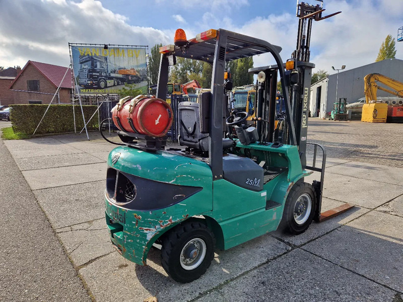 Maximal Nissan Zhejiang 2.5 ton LPG LOW HOURS - Gasni viljuškar: slika 4 Maximal Nissan Zhejiang 2.5 ton LPG LOW HOURS - Gasni viljuškar: slika 4