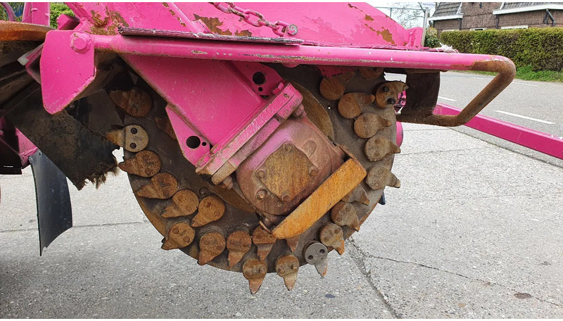 VERMEER SC1102 stobben/stronkenfrees - Drobilica za panjeve: slika 1 VERMEER SC1102 stobben/stronkenfrees - Drobilica za panjeve: slika 1