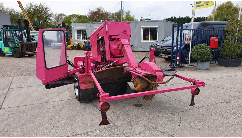VERMEER SC1102 stobben/stronkenfrees - Drobilica za panjeve: slika 3 VERMEER SC1102 stobben/stronkenfrees - Drobilica za panjeve: slika 3