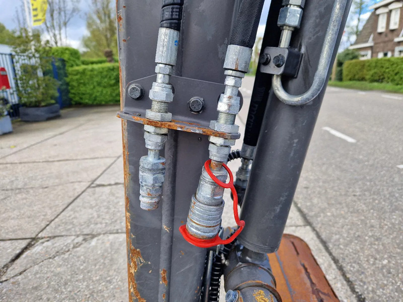 Mini bager Volvo ECR25D met 2562 uur: slika 18