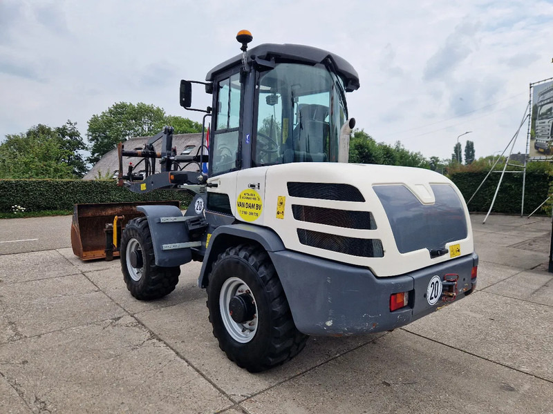 Yanmar TL80 / Terex TL80 / Schaeff TL80 very low hours! - Utovarivač točkaš: slika 4 Yanmar TL80 / Terex TL80 / Schaeff TL80 very low hours! - Utovarivač točkaš: slika 4