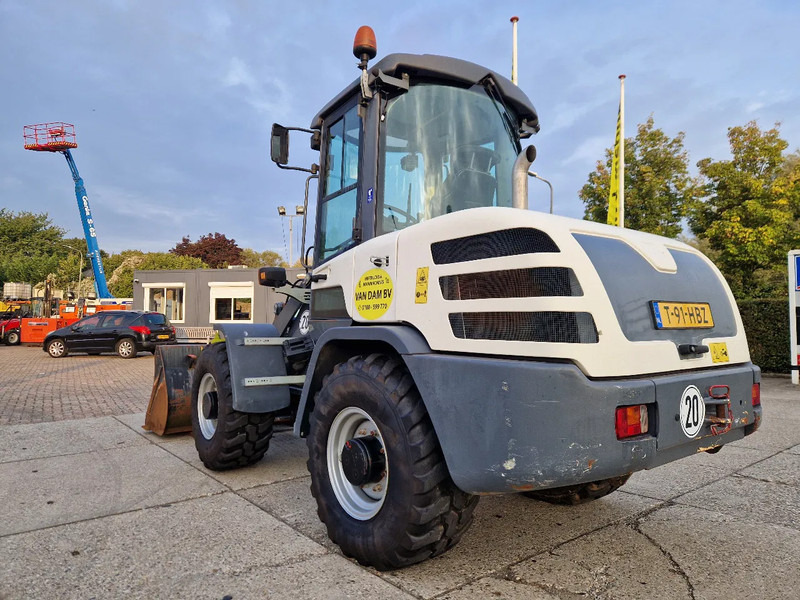 Yanmar / Terex TL80 met NL kenteken very low hours! - Utovarivač točkaš: slika 2 Yanmar / Terex TL80 met NL kenteken very low hours! - Utovarivač točkaš: slika 2