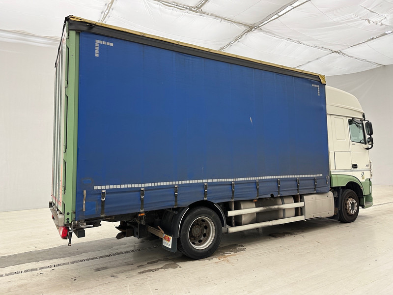 DAF XF 460 Super Space Cab - Kamion sa ceradom: slika 4 DAF XF 460 Super Space Cab - Kamion sa ceradom: slika 4