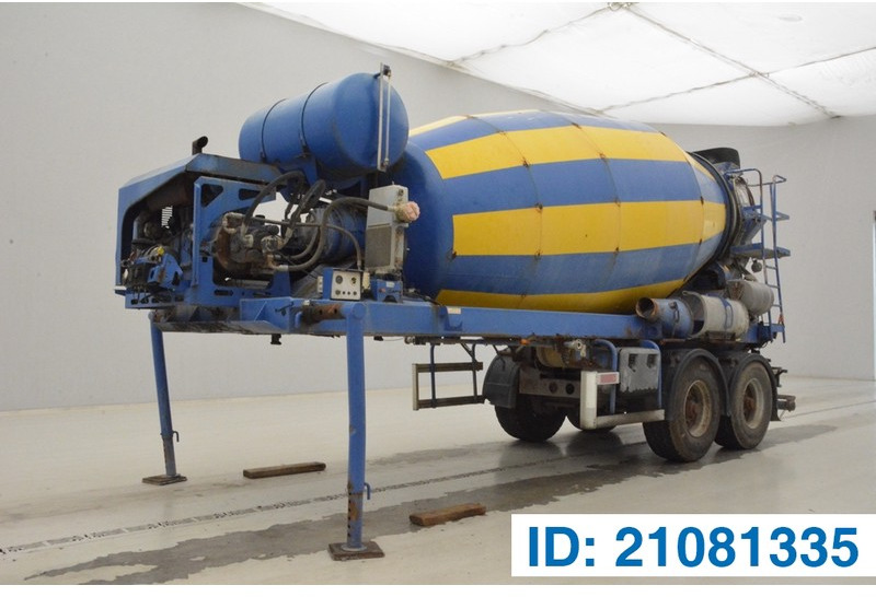 De Buf Mixer 10 m³ - Poluprikolica mikser: slika 1 De Buf Mixer 10 m³ - Poluprikolica mikser: slika 1