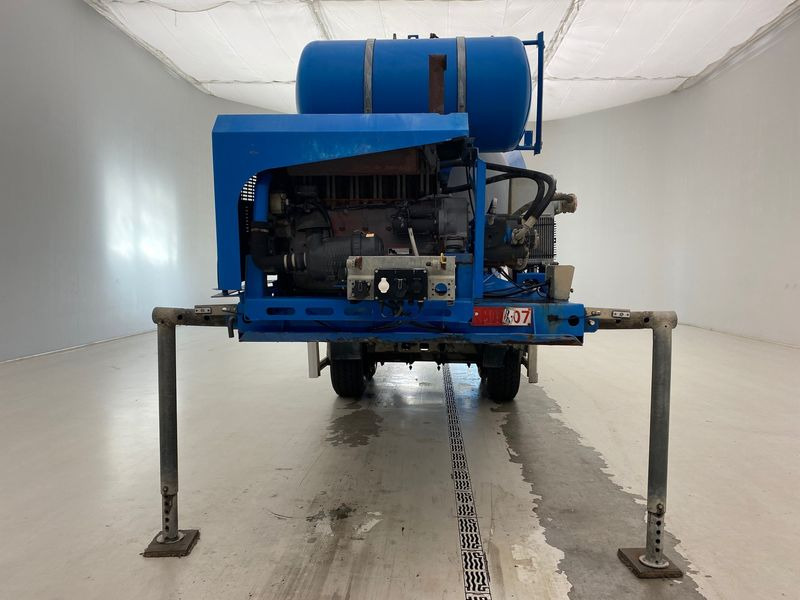 De Buf Mixer 10 m³ - Poluprikolica mikser: slika 2 De Buf Mixer 10 m³ - Poluprikolica mikser: slika 2