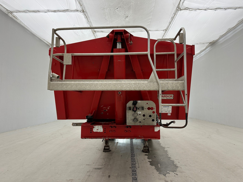 MOL 22 cub in steel - Poluprikolica istovarivača: slika 2 MOL 22 cub in steel - Poluprikolica istovarivača: slika 2