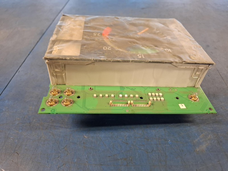 Mercedes-Benz A0004465521 Toerenteller A0004465521 - Komandna tabla za Kamion: slika 3 Mercedes-Benz A0004465521 Toerenteller A0004465521 - Komandna tabla za Kamion: slika 3