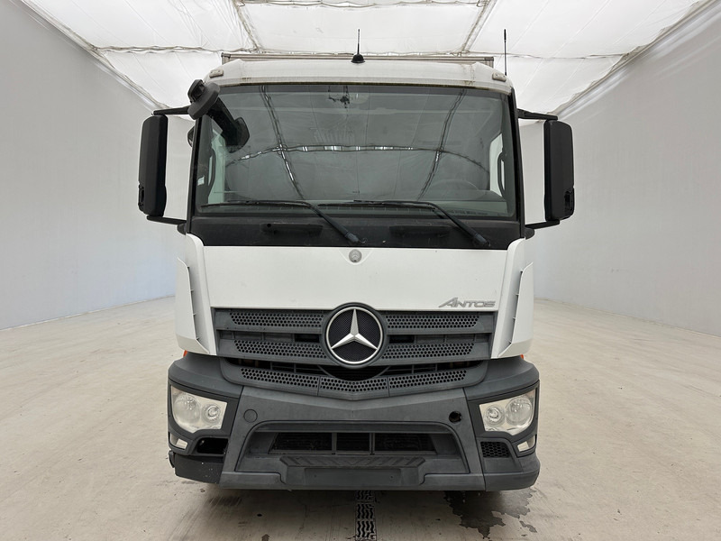 Mercedes-Benz Antos 1827 - Kamion sa zatvorenim sandukom: slika 2 Mercedes-Benz Antos 1827 - Kamion sa zatvorenim sandukom: slika 2