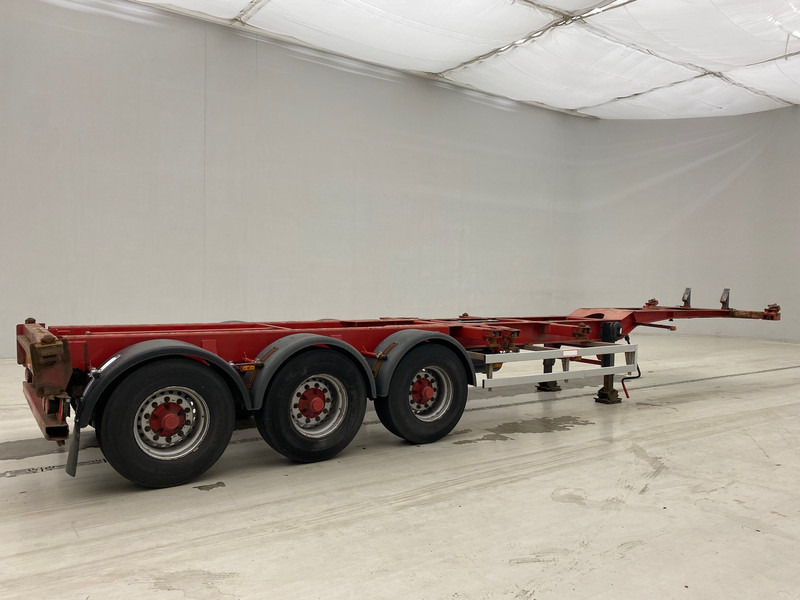 Renders Skelet 20-30-40 ft - Poluprikolica za prevoz kontejnera/ Poluprikolica sa promenjivim sandukom: slika 5 Renders Skelet 20-30-40 ft - Poluprikolica za prevoz kontejnera/ Poluprikolica sa promenjivim sandukom: slika 5