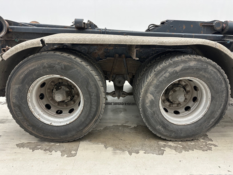 Scania R124.420 - 6x4 - Kamion sa hidrauličnom kukom: slika 4 Scania R124.420 - 6x4 - Kamion sa hidrauličnom kukom: slika 4