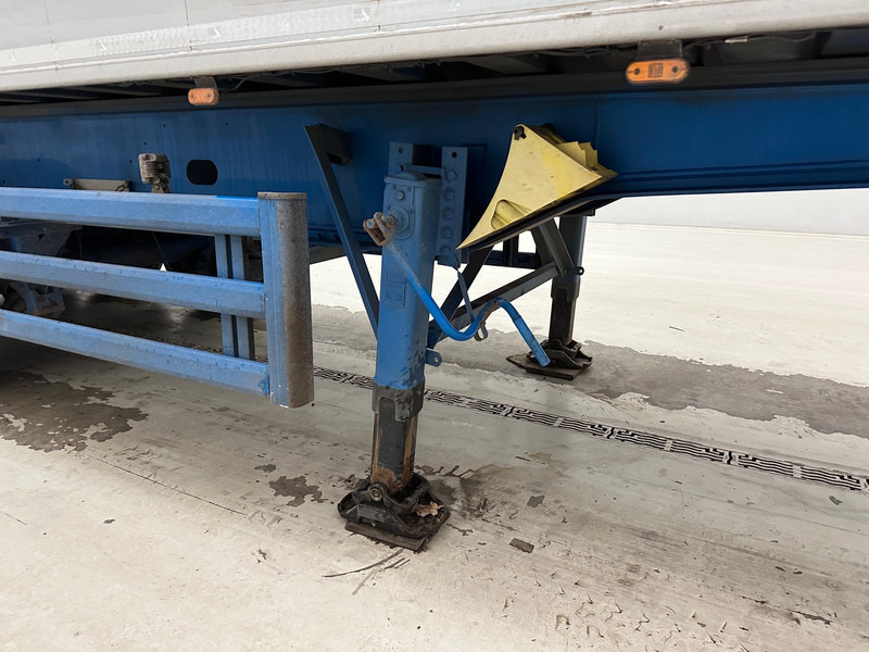 Stas 50 cub in alu - Poluprikolica istovarivača: slika 5 Stas 50 cub in alu - Poluprikolica istovarivača: slika 5