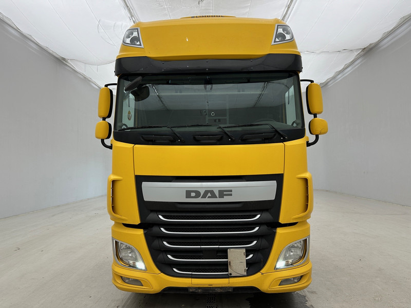 DAF XF 510 Super Space Cab - Tegljač: slika 2 DAF XF 510 Super Space Cab - Tegljač: slika 2