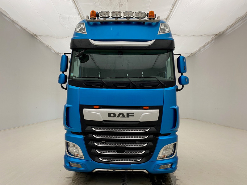DAF XF 530 Super Space Cab - Tegljač: slika 2 DAF XF 530 Super Space Cab - Tegljač: slika 2
