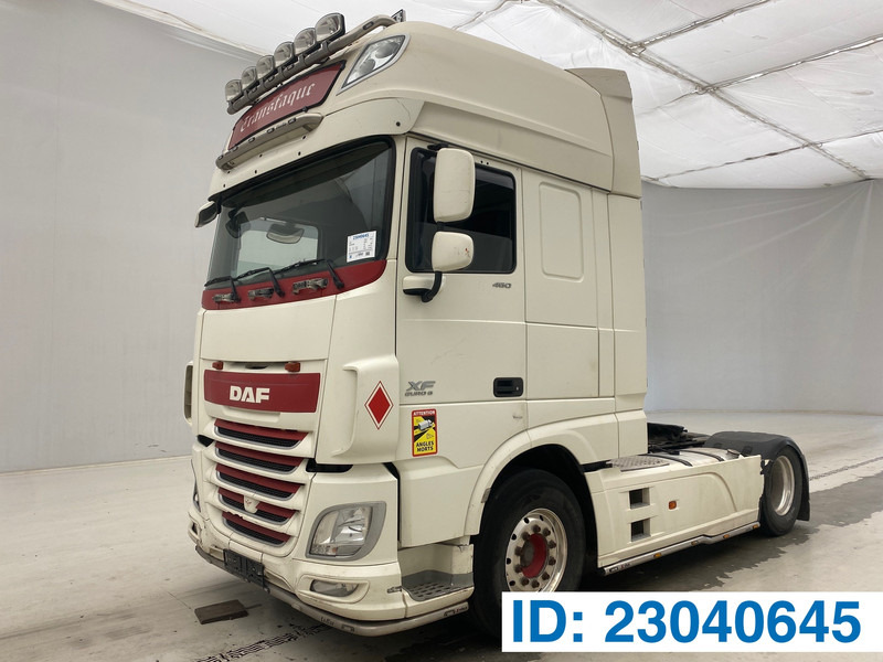 DAF XF106.460 Super Space Cab - Tegljač: slika 1 DAF XF106.460 Super Space Cab - Tegljač: slika 1