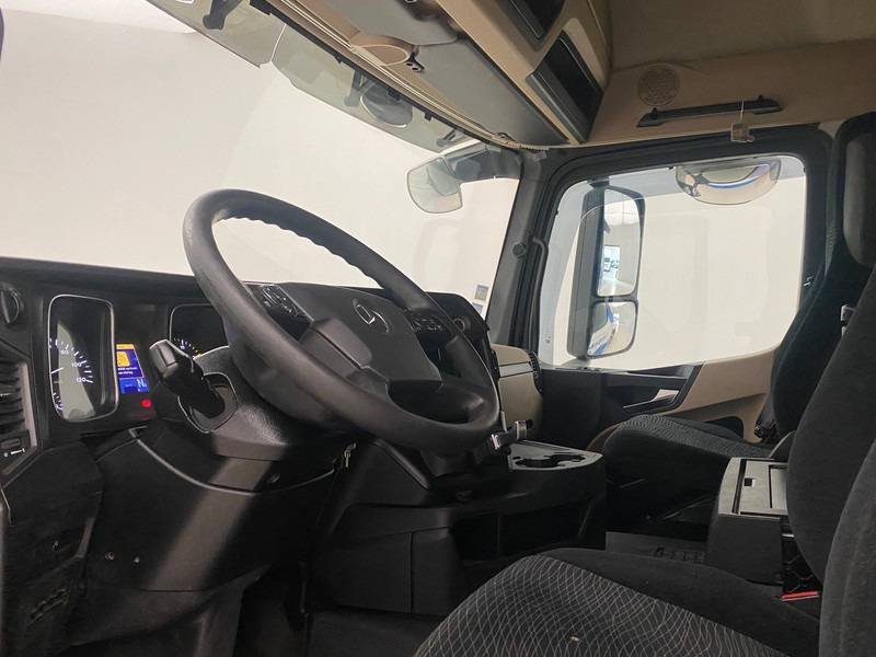Tegljač Mercedes-Benz Actros 1940: slika 7