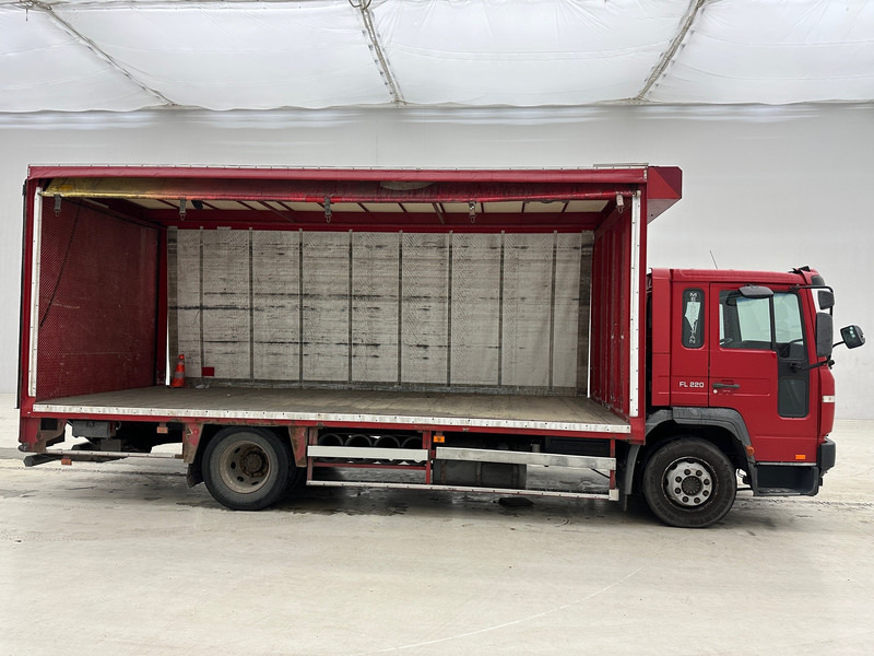 Volvo FL 220 - Kamion sa ceradom: slika 4 Volvo FL 220 - Kamion sa ceradom: slika 4