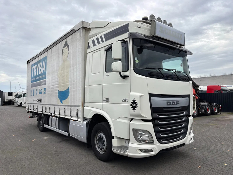 DAF XF 510 Spacecab Euro 6 Retarder - Kamion sa ceradom: slika 2 DAF XF 510 Spacecab Euro 6 Retarder - Kamion sa ceradom: slika 2