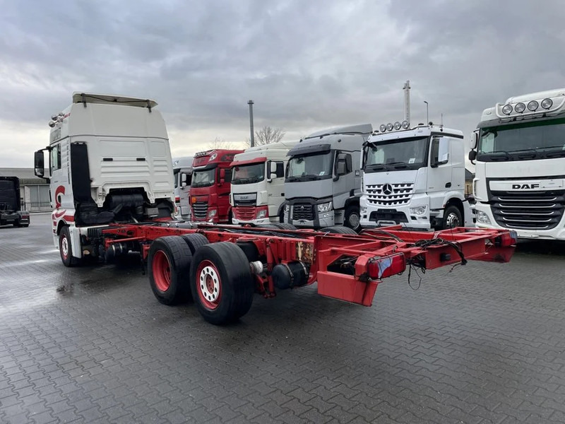 MAN TGX 26.540 Euro 5 Retarder - Kamion sa golom šasijom i zatvorenom kabinom: slika 3 MAN TGX 26.540 Euro 5 Retarder - Kamion sa golom šasijom i zatvorenom kabinom: slika 3