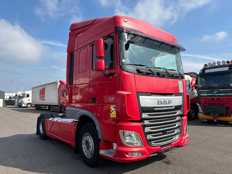 DAF XF 510 Spacecab Retarder Euro 6 - Tegljač: slika 2 DAF XF 510 Spacecab Retarder Euro 6 - Tegljač: slika 2