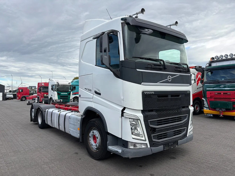 Volvo FH 500 6X2 Euro 6 - Kamion sa golom šasijom i zatvorenom kabinom: slika 2 Volvo FH 500 6X2 Euro 6 - Kamion sa golom šasijom i zatvorenom kabinom: slika 2