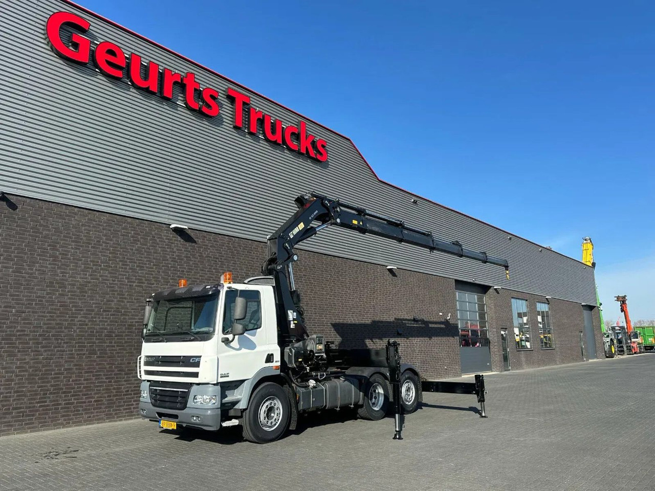 DAF CF 85 410 6X2 + HIAB 422EP-5 HIPRO TREKKER/SATTE - Kamion sa dizalicom: slika 4 DAF CF 85 410 6X2 + HIAB 422EP-5 HIPRO TREKKER/SATTE - Kamion sa dizalicom: slika 4