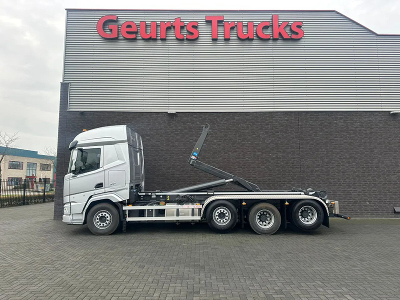 DAF XF 530 8X2 TRIPLE VDL S-30-6700 HAAKARMSYSTEEM/ABROLLKIPPER/HOOKLIFT/NIEUW/NEW - Kamion sa hidrauličnom kukom: slika 1 DAF XF 530 8X2 TRIPLE VDL S-30-6700 HAAKARMSYSTEEM/ABROLLKIPPER/HOOKLIFT/NIEUW/NEW - Kamion sa hidrauličnom kukom: slika 1