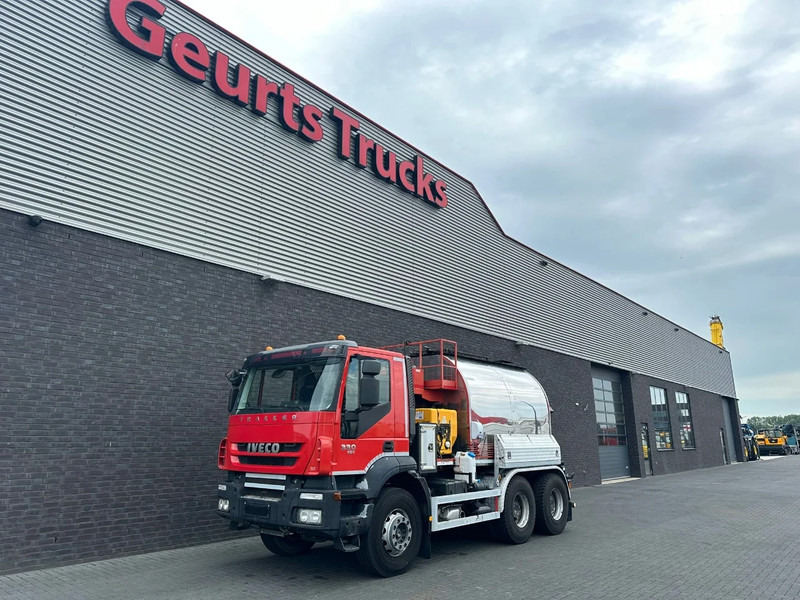 Iveco Trakker 330 6X4 LINNHOFF& HENNE AWÖL 600 6M3 ASFALTKOKER/ASPHALTKOCHER/ASFALTCOOKER/HEATER - Kamion: slika 2 Iveco Trakker 330 6X4 LINNHOFF& HENNE AWÖL 600 6M3 ASFALTKOKER/ASPHALTKOCHER/ASFALTCOOKER/HEATER - Kamion: slika 2