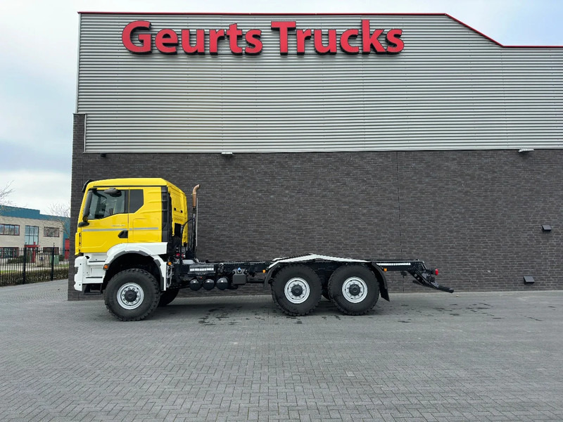 MAN TGS 33.540 6X6 BB CH HEAVY DUTY CHASSIS CABINE/NIEUW/NEUE/NEW - Kamion sa golom šasijom i zatvorenom kabinom: slika 1 MAN TGS 33.540 6X6 BB CH HEAVY DUTY CHASSIS CABINE/NIEUW/NEUE/NEW - Kamion sa golom šasijom i zatvorenom kabinom: slika 1