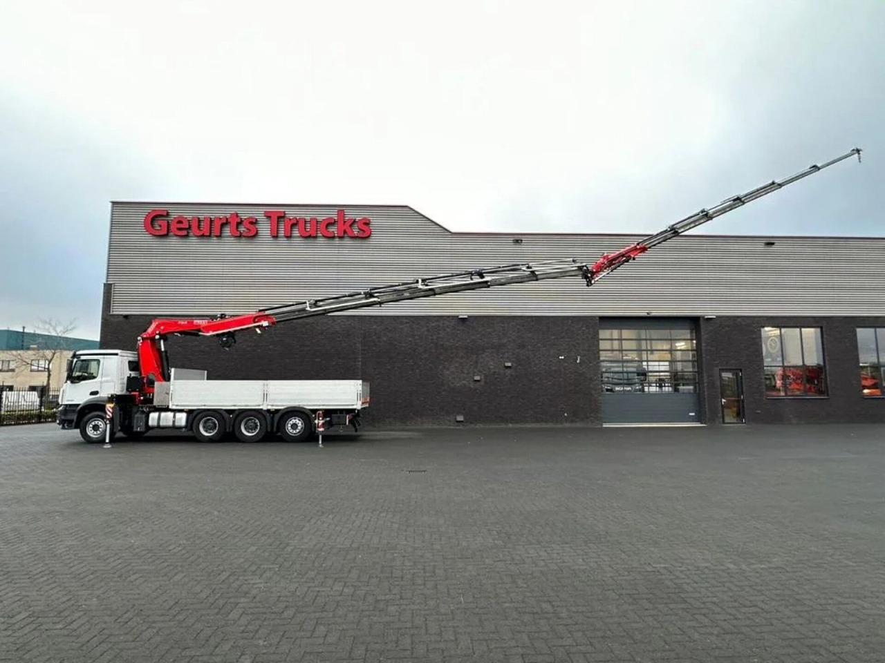 Mercedes-Benz Arocs 3646 L 8X4 + FASSI F545RA.2.26 XE-DYNAMIC - Kamion sa dizalicom: slika 4 Mercedes-Benz Arocs 3646 L 8X4 + FASSI F545RA.2.26 XE-DYNAMIC - Kamion sa dizalicom: slika 4