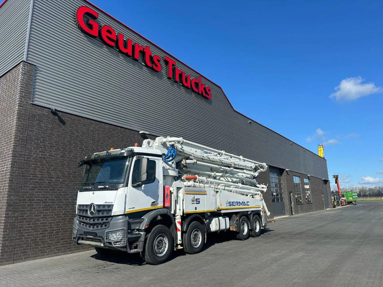 Mercedes-Benz Arocs 4451 8X4 + SERMAC 5Z42 BETONPOMP/BETONPUMP - Auto pumpa za beton: slika 2 Mercedes-Benz Arocs 4451 8X4 + SERMAC 5Z42 BETONPOMP/BETONPUMP - Auto pumpa za beton: slika 2