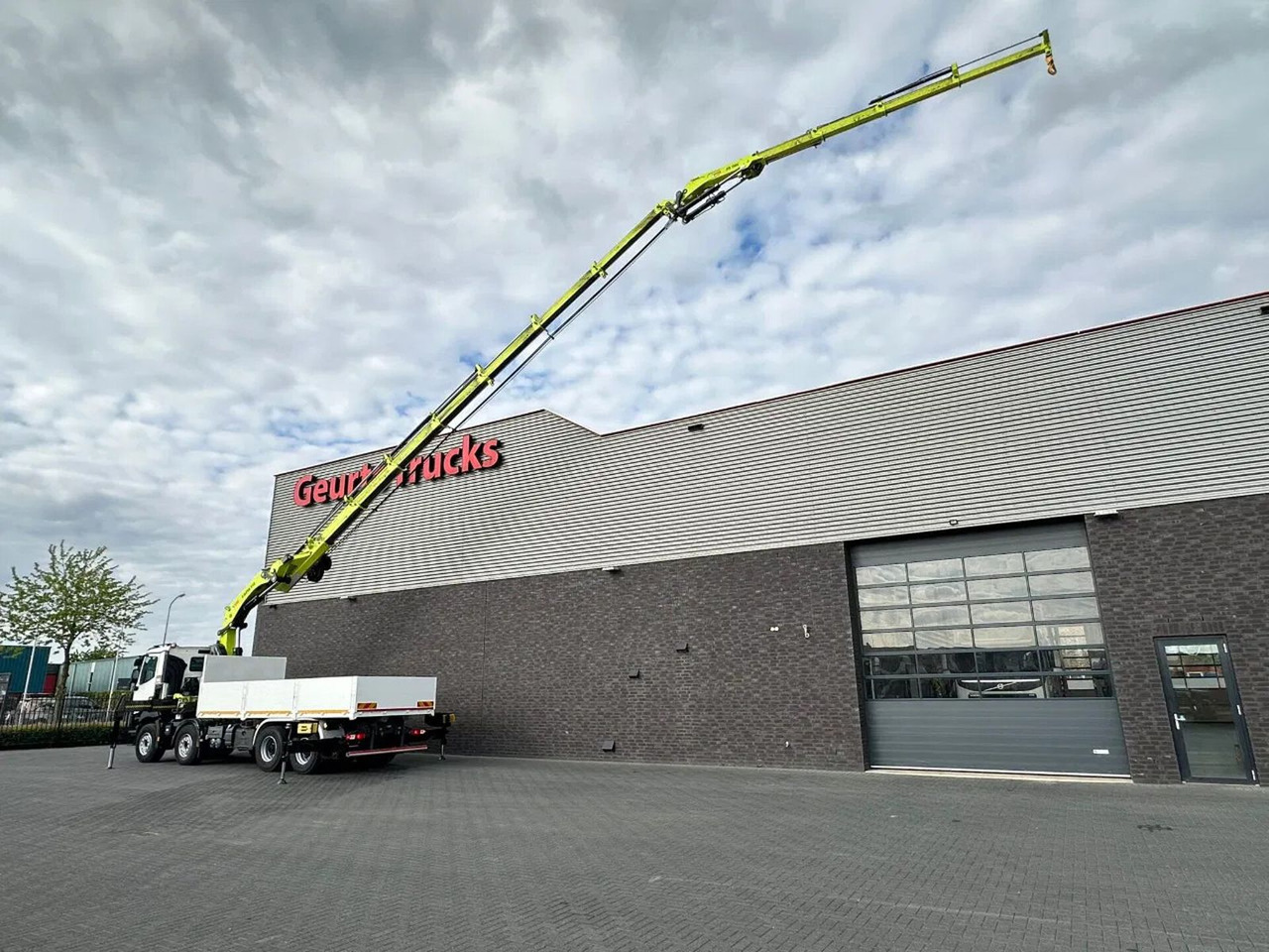 Renault C460 8X4 + HIAB X-HIPRO 548 E-7 MET JIB KRAAN / - Kamion sa dizalicom: slika 3 Renault C460 8X4 + HIAB X-HIPRO 548 E-7 MET JIB KRAAN / - Kamion sa dizalicom: slika 3