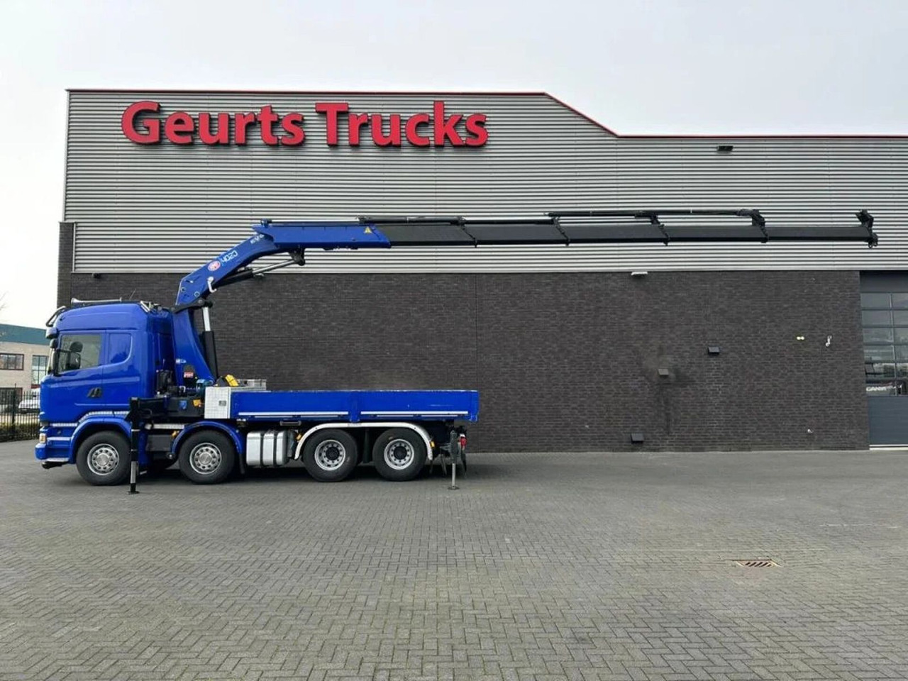 Scania R580 V8 8X4 TREKKER-BAKWAGEN COMBI + HMF 4020-K5 - Kamion sa dizalicom: slika 1 Scania R580 V8 8X4 TREKKER-BAKWAGEN COMBI + HMF 4020-K5 - Kamion sa dizalicom: slika 1
