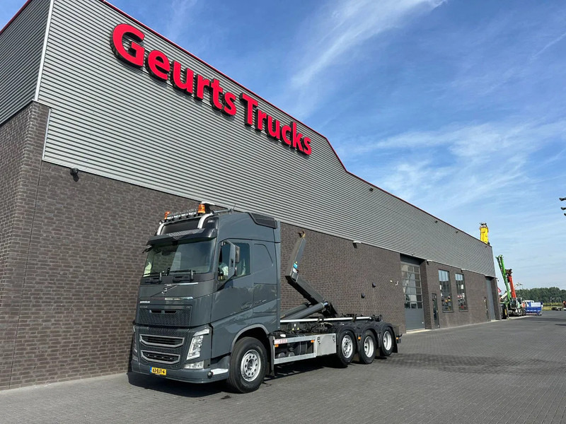 Volvo FH 540 8X2 TRIPLE VDL S30-6700 HAAKARMSYSTEEM / ABROLLKIPPER / HOOKLIFT - Kamion sa hidrauličnom kukom: slika 2 Volvo FH 540 8X2 TRIPLE VDL S30-6700 HAAKARMSYSTEEM / ABROLLKIPPER / HOOKLIFT - Kamion sa hidrauličnom kukom: slika 2