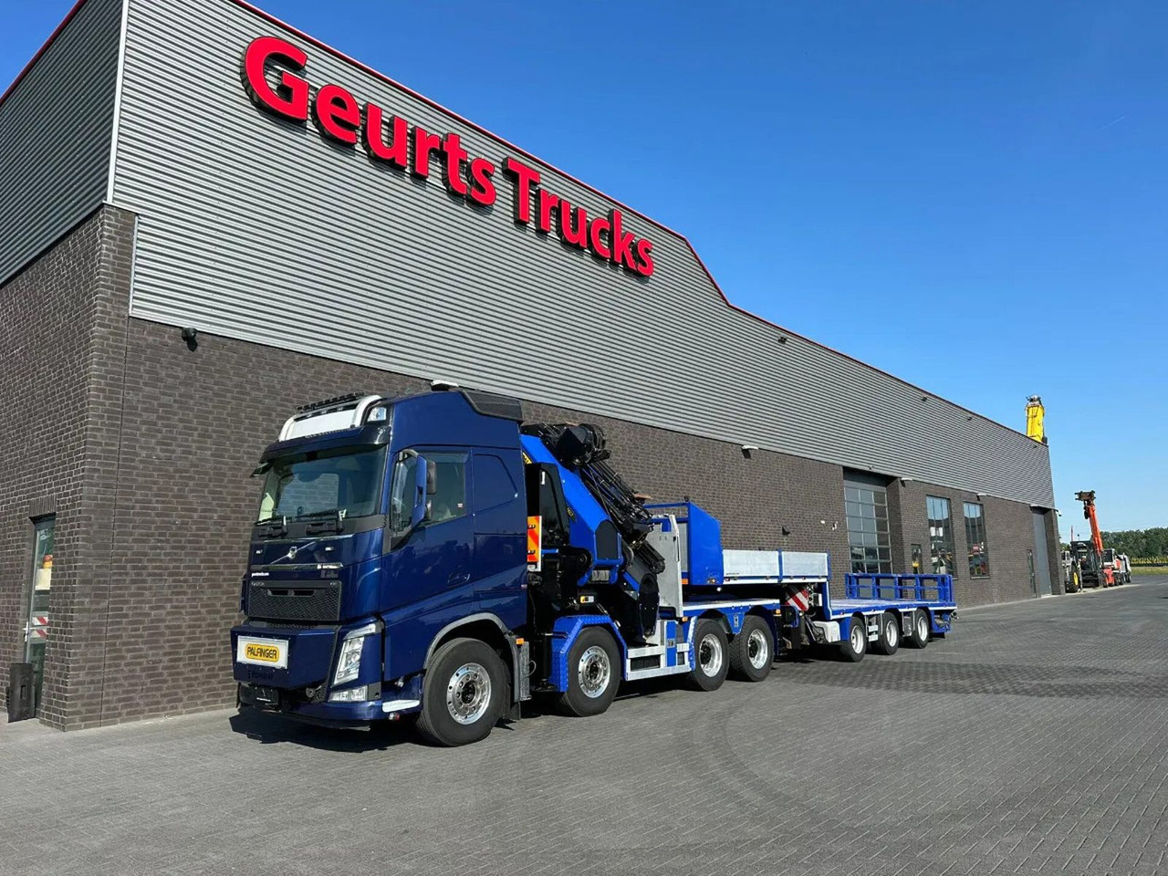 Volvo FH 540 8X4 TREKKER / BAKWAGEN MET PALFINGER PK13 - Kamion sa dizalicom: slika 2 Volvo FH 540 8X4 TREKKER / BAKWAGEN MET PALFINGER PK13 - Kamion sa dizalicom: slika 2