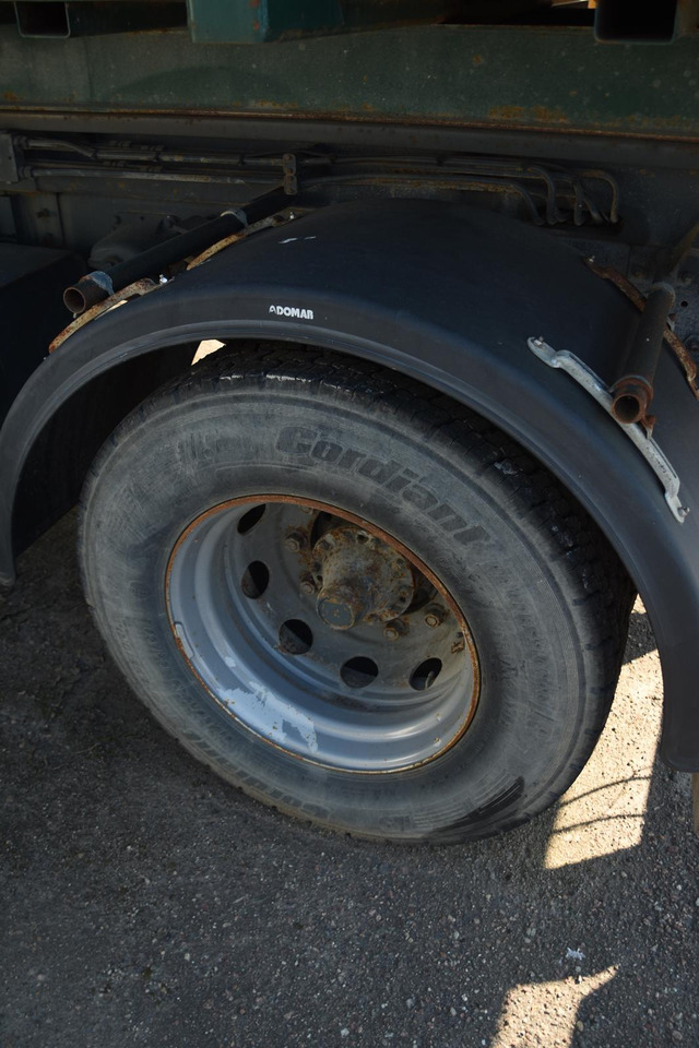 SCANIA P94 220 - Istovarivač: slika 2 SCANIA P94 220 - Istovarivač: slika 2