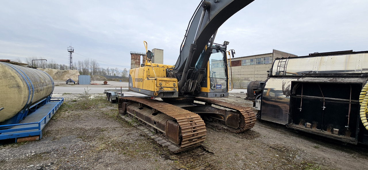 Volvo EC 210 BLC new engine - Bager guseničar: slika 1 Volvo EC 210 BLC new engine - Bager guseničar: slika 1