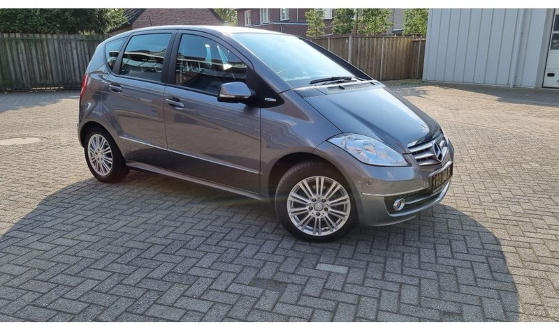 Mercedes-Benz A-Klasse A160 Automaat Elegance.airco.trekhaak. - Hečbek: slika 5 Mercedes-Benz A-Klasse A160 Automaat Elegance.airco.trekhaak. - Hečbek: slika 5