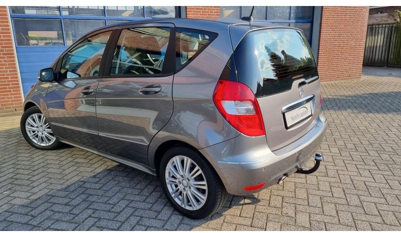 Mercedes-Benz A-Klasse A160 Automaat Elegance.airco.trekhaak. - Hečbek: slika 2 Mercedes-Benz A-Klasse A160 Automaat Elegance.airco.trekhaak. - Hečbek: slika 2
