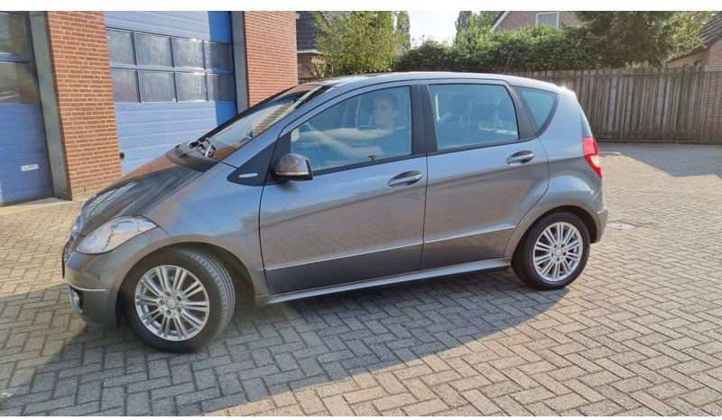 Mercedes-Benz A-Klasse A160 Automaat Elegance.airco.trekhaak. - Hečbek: slika 3 Mercedes-Benz A-Klasse A160 Automaat Elegance.airco.trekhaak. - Hečbek: slika 3
