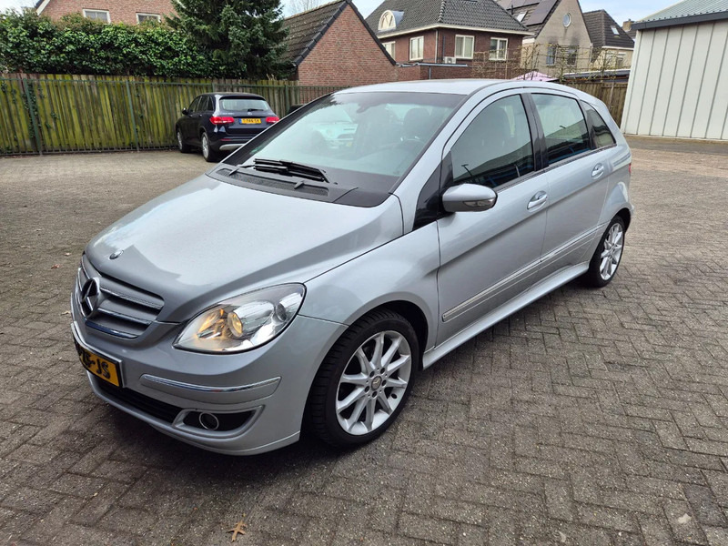 Mercedes-Benz B-Klasse 200 Automaat.trekhaak. - Automobil: slika 1 Mercedes-Benz B-Klasse 200 Automaat.trekhaak. - Automobil: slika 1