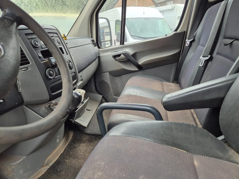 Mercedes-Benz Sprinter 516 autom. motor defect. L2 H2 - Furgon: slika 4 Mercedes-Benz Sprinter 516 autom. motor defect. L2 H2 - Furgon: slika 4