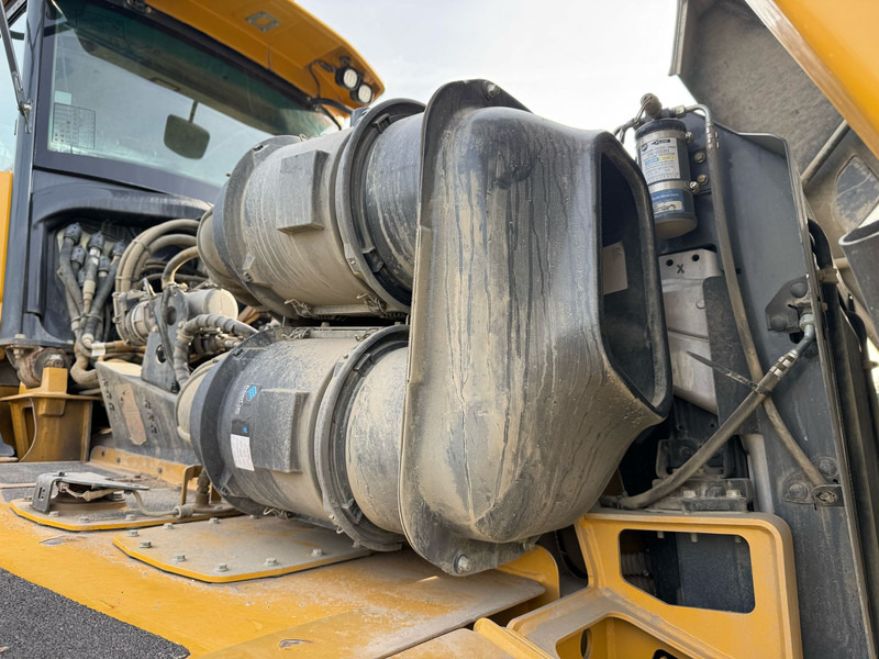 Zglobni kiper BELL B45E 6x6: slika 20
