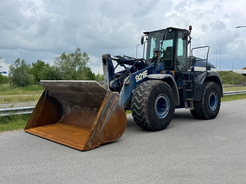 Case 921E - Utovarivač točkaš: slika 2 Case 921E - Utovarivač točkaš: slika 2