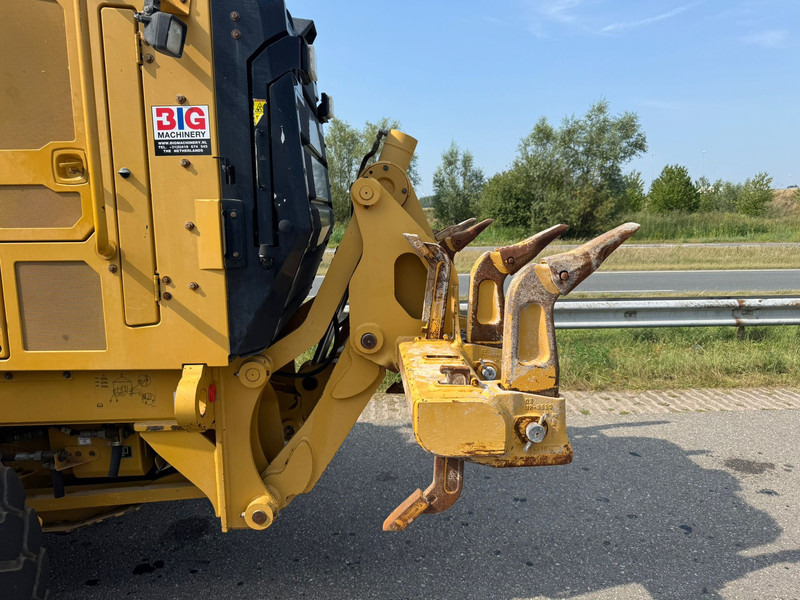 Grejder Caterpillar 140M3: slika 9